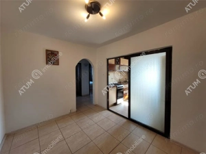 Apartament decomandat 3 camere si balcon zona Vasile Aaron din Sibiu - imagine 12