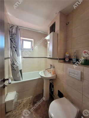 Apartament decomandat 3 camere si balcon zona Vasile Aaron din Sibiu - imagine 14