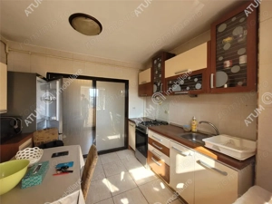 Apartament decomandat 3 camere si balcon zona Vasile Aaron din Sibiu - imagine 11