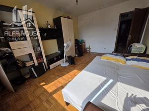 Vand 3 camere Decomandat la pret de 2 camere  Micro 1 Govandari 