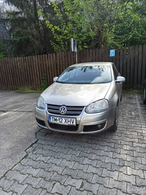 VAND Vw Jetta 2009 Unic Propietar 1.6 - 102 cp Benzina