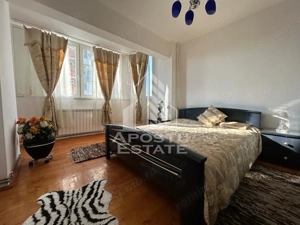 Apartament cu 2 camere  semidecomandat  zona Podgoria