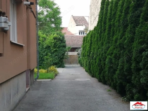 Casa cu spatii comerciale si locuinta zona centrala - imagine 3