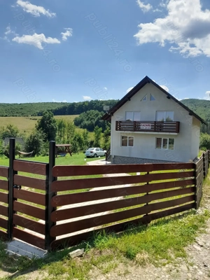 Cazare în Cacica  - imagine 4