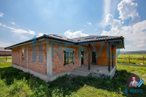 Casă/Vilă nouă de vânzare în Lilieci, Bacău - imagine 16