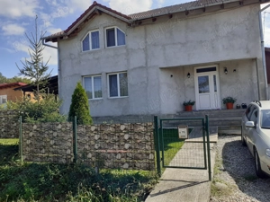 Vând casa zona Felix