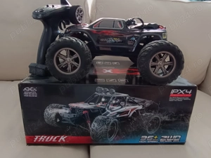 Mașină cu telecomandă (RC) de tip monster truck