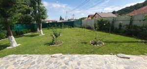 Casă renovata complet cu 2 apartamente incalzire in pardoseala - imagine 2