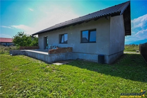 FILM! Casa personalizabila,pe un singur nivel,  pod mansardabil,pozitie cu liniste,Sanpetru - imagine 5