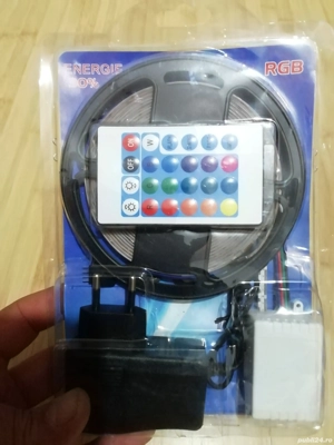 Banda led 5m rgb leduri mici, alimentare 220v sau 12v 