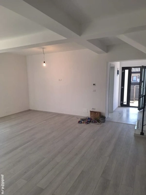 Casă de vânzare în miroslava alin automobile  - imagine 3