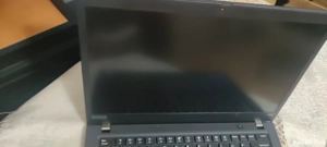 Laptop Lenovo folosit foarte putin
