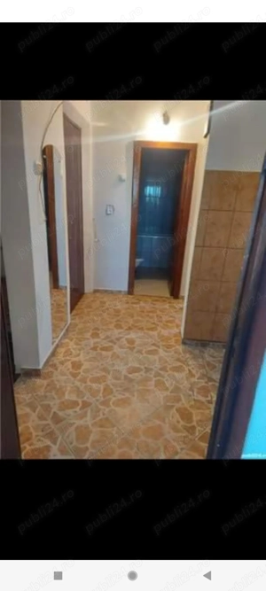 Vând apartament decomandat 2 camere, etaj 4 - imagine 2