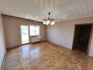  Apartament de vânzare 3 camere,  Petru Rareș,etaj intermediar 