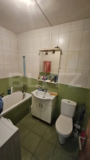 Apartament decomandat cu 3 camere, 53 mp utili, parcare, zona Porii - imagine 9
