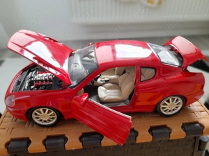 Macheta auto,rara,model deosebit,un cadou reusit pentru adulti si copii