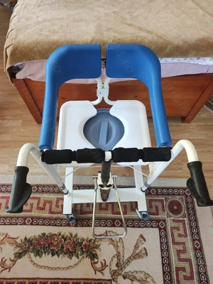 Scaun multifunctional, hidraulic pentru transferul si toaleta pacientilor  - imagine 2