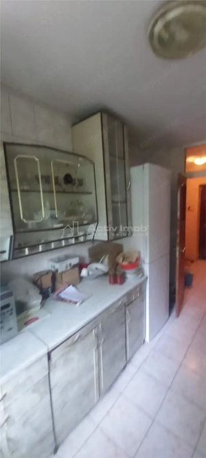 Apartament 3 camere - semidecomandat - Parc Motodrom - imagine 4