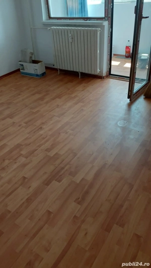 Vand apartament 2 camere decomandat  - imagine 2