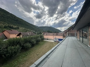 Casa de lux, cu vedere panoramica asupra muntilor, 2600mp teren Gura Raului - imagine 11