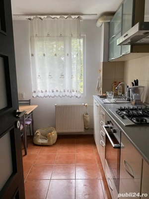 Vând apartament 3 camere, 68 mp, etaj 3 4