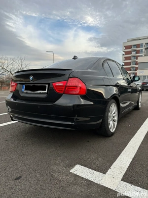 Vand BMW Seria 3 Facelift - imagine 3 Vand BMW Seria 3 Facelift - imagine 3