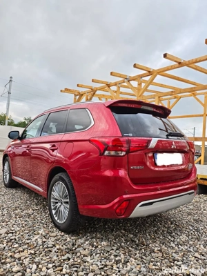 Mitsubishi Outlander Hybrid Diamant + 2.4 4WD - 2019 - imagine 3