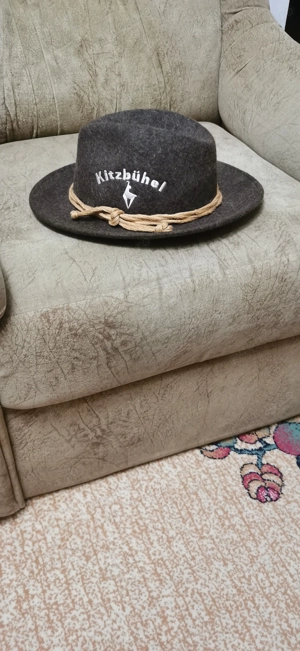 Vand palarie kitzbuhel ,nr 61,kaki,100 % lana,made in Italy