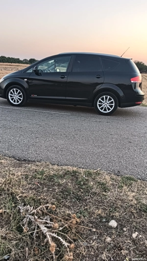 De vanzare . - imagine 3