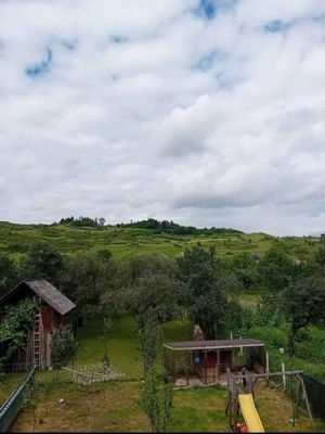 Casa tip vilă, aproape de Mănăstirea Bârsana  - imagine 9