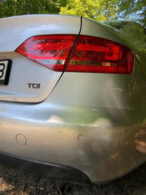 Audi A4 din 2010 - imagine 10