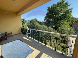 Spațiu Generos de Închiriat – Ideal pentru Birouri, Clinică sau Creșă!