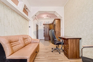 Apartament cu 3 camere de închiriat în zona Boul Rosu - imagine 2