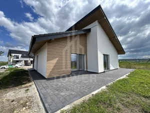 Casă pe un singur nivel INDEPENDENTĂ ENERGETIC - Cartier NOU - imagine 4