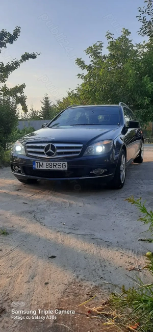 Vând Mercedes C Klass c200