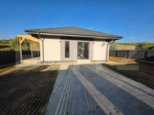 Casă plan parter în Vișani – toate utilitățile, poziționare excelentă - imagine 7 Casă plan parter în Vișani – toate utilitățile, poziționare excelentă - imagine 7