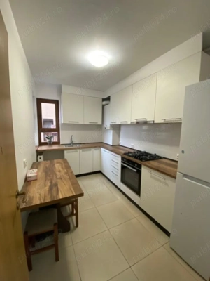 Apartament de 3 camere zona TRACTORUL,complex Grandis - imagine 2