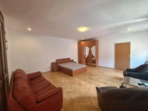 Garsoniera decomandata, 50 MP, zona 15 Noiembrie