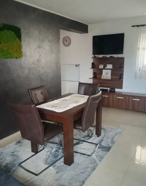 Apartament 3 camere decomandat – zona Lazaret  - imagine 2