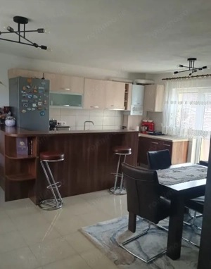 Apartament 3 camere decomandat – zona Lazaret  - imagine 3