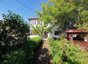 Constanta, Lazu, vila 5 camere, p+1, 360mp cu gradina deosebita