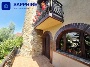 Vilă de lux Otopeni, pentru colecționari, înconjurată de brazi și artă - imagine 2