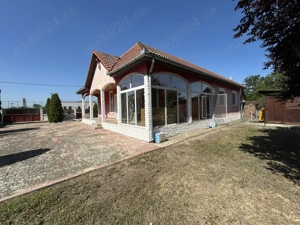 Vand vila Simand,jud.Arad, 1.800 mp, moderna,toate utilitati(incl.gaz),an constr.2010