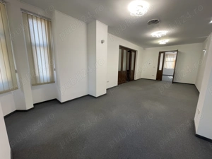 Etaj 1, 5 camere, 200 mp utili, 3 Ap. in cladire, 3 locuri parcare, Central - Piata 700