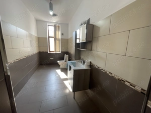 Etaj 1, 5 camere, 200 mp utili, 3 Ap. in cladire, 3 locuri parcare, Central - Piata 700 - imagine 18