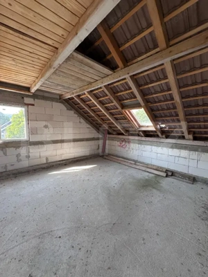 Casă cu potențial deosebit, 172 m² utili, teren 500 m², sat Buza - imagine 4