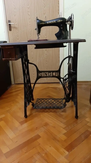 Masina de cusut Singer, model vintage si perfect functionabil