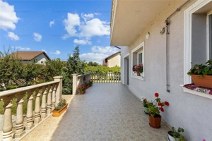 Vila   Casa superba cu 5 camere zona | 1032 mp teren |  Sanpetru Brasov - imagine 9