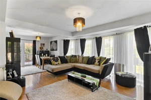 Vila   Casa superba cu 5 camere zona | 1032 mp teren |  Sanpetru Brasov - imagine 6