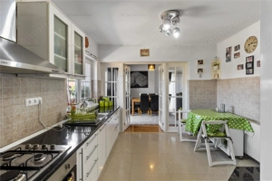 Vila   Casa superba cu 5 camere zona | 1032 mp teren |  Sanpetru Brasov - imagine 5